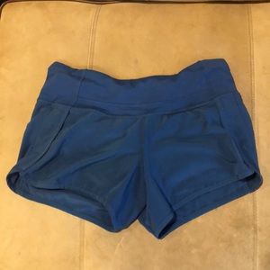 BRAND NEW Lululemon speed up shorts 2.5”